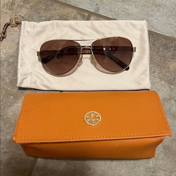 Tory Burch Women’s Aviator Sunglasses with Gold Frame and Brown Lense - Picture 8 of 9